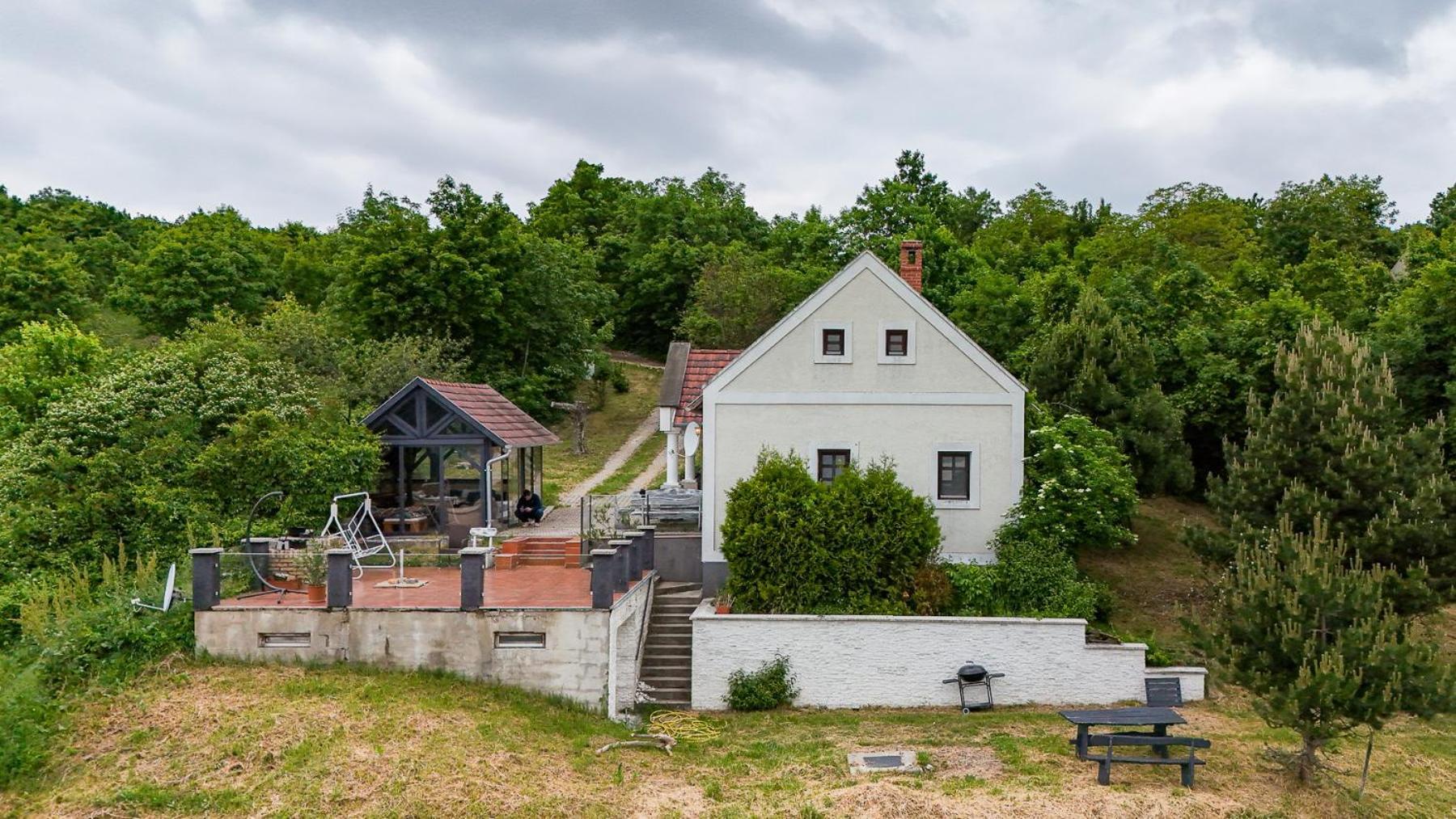 Borospince Vendégház Pécsely Exterior foto